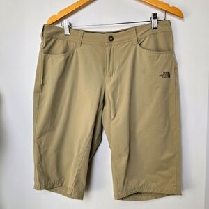 The North Face sage green lightweight hiking casual activewear shorts, sz 10